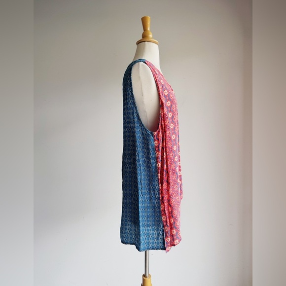 TOLANI Coral Red and Blue Floral Silk Blouse Size Large - Picture 2 of 4